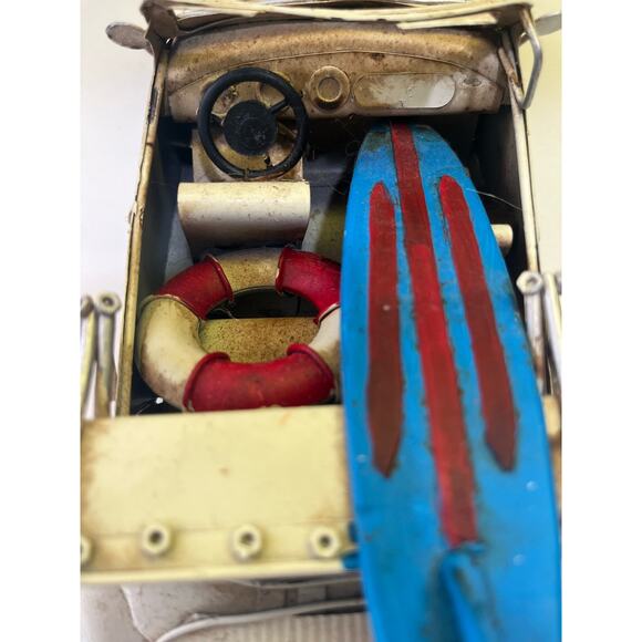 Classic Vintage Metal Car - Picture 5 of 5